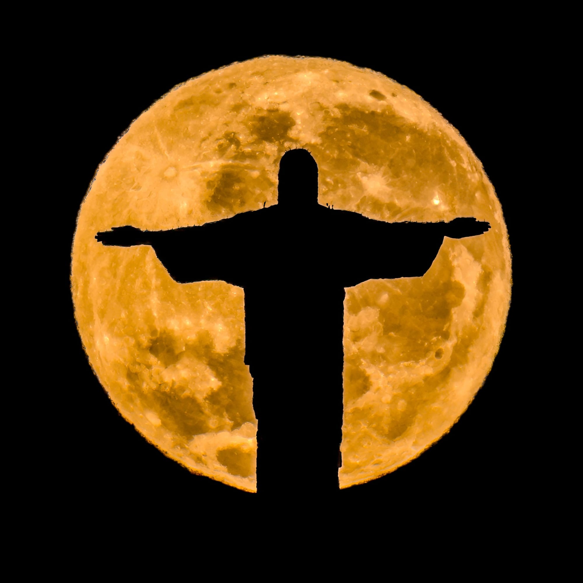 Lua e Cristo 1, fotografia fine art de Bruno Boni.